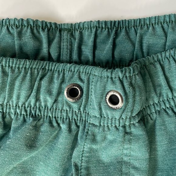 Prana men’s Size Large green UPF 50+ yoga athletic shorts with pockets. - Picture 5 of 9